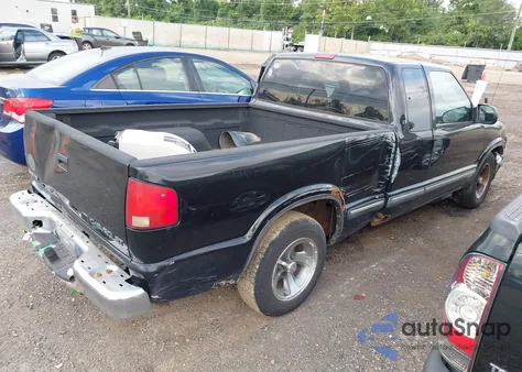 2002 Chevrolet S-10 Ls from USA, damaged, VIN 1GCCS195728144242